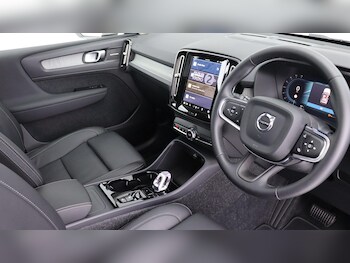 Used Volvo XC40 2025 for sale - 75949923: Photo