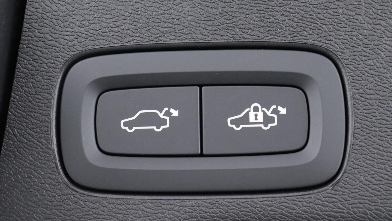 Used Volvo XC60 2025 for sale - 76337740: Photo 35