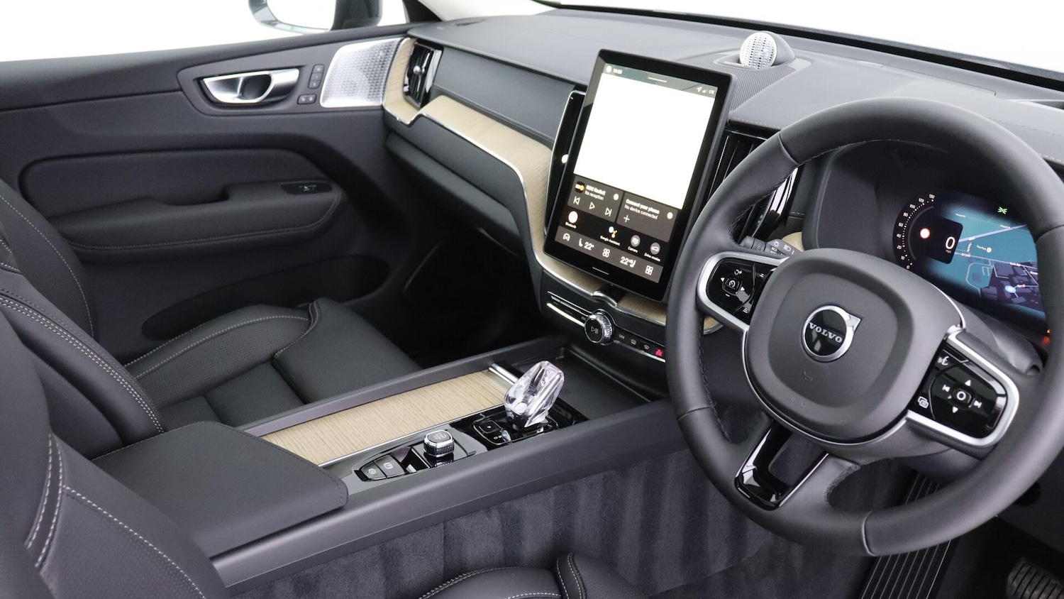 Used Volvo XC60 2025 for sale - 76337740: Photo 4