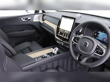 Used Volvo XC60 2025 for sale - 76337740: Photo