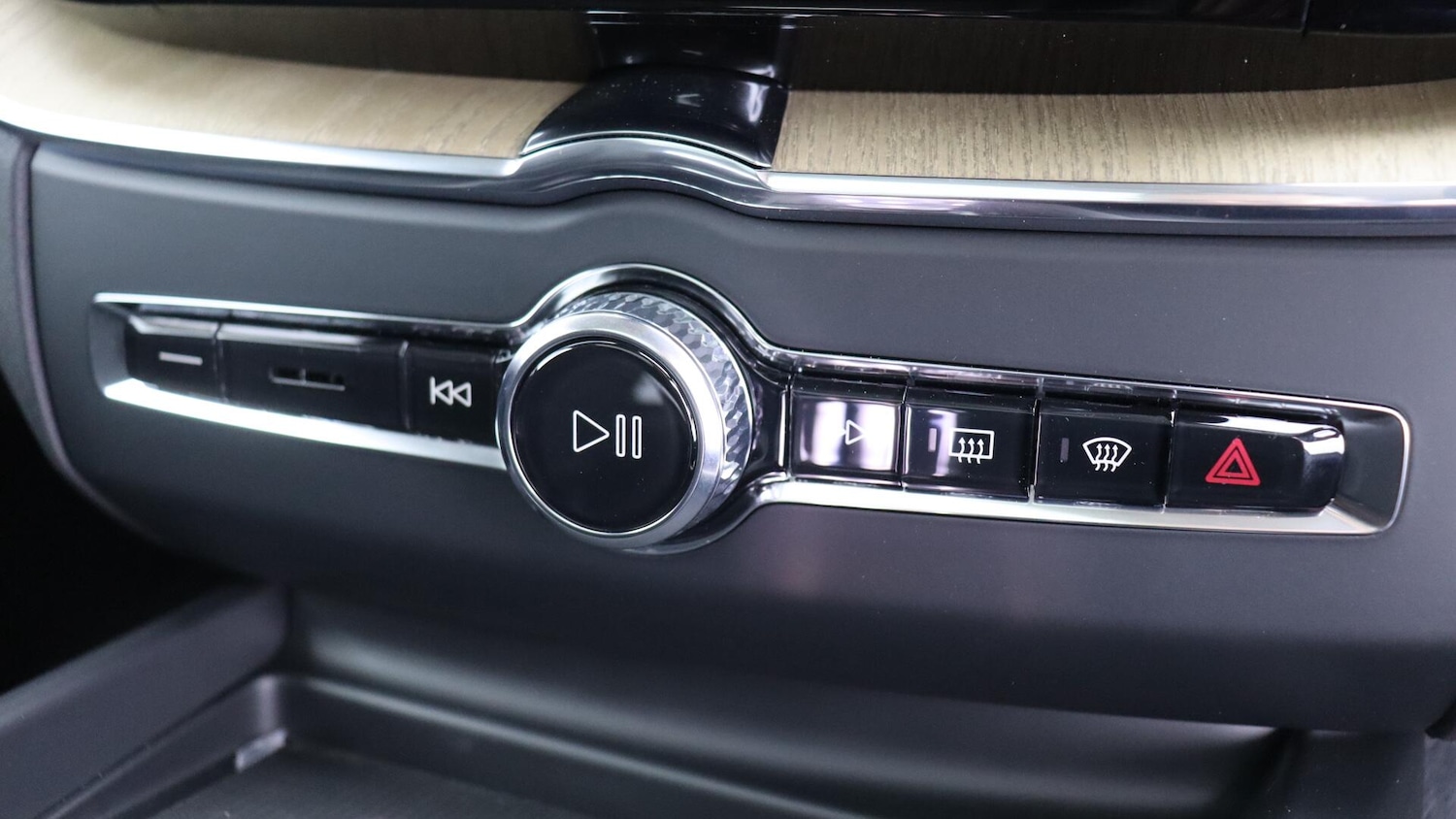 Used Volvo XC60 2025 for sale - 76337740: Photo 50
