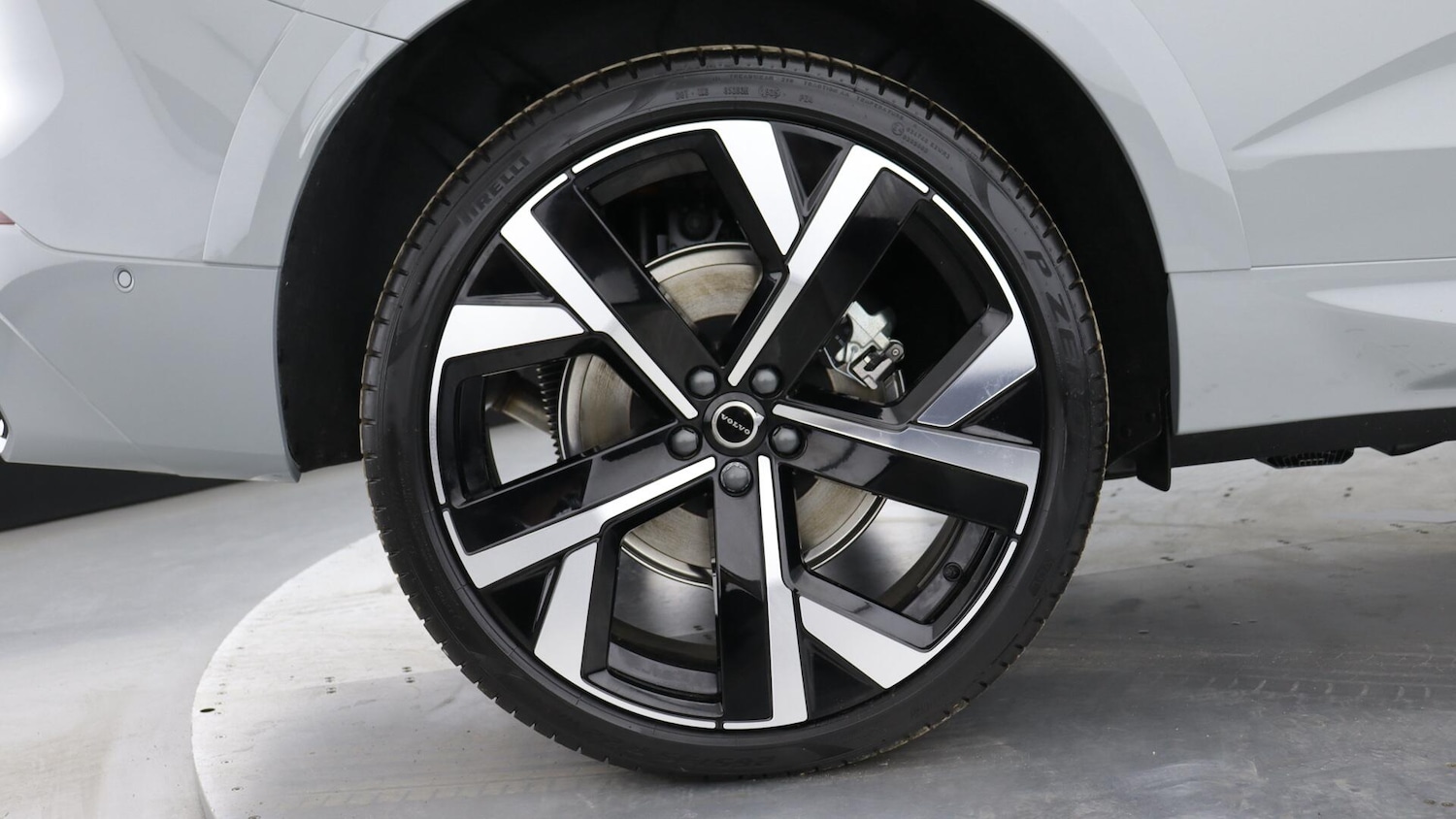 Used Volvo XC60 2025 for sale - 76337740: Photo 9