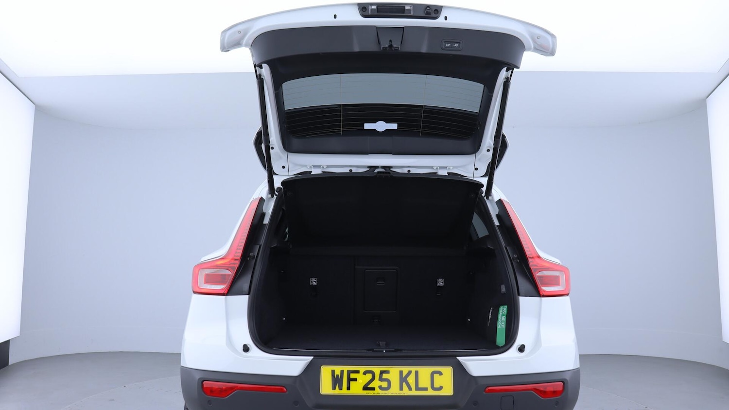 Used Volvo XC40 2025 for sale - 76109309: Photo 13
