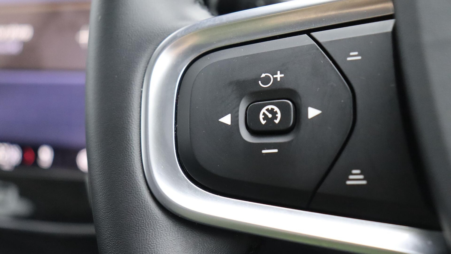 Used Volvo XC40 2025 for sale - 76109309: Photo 21