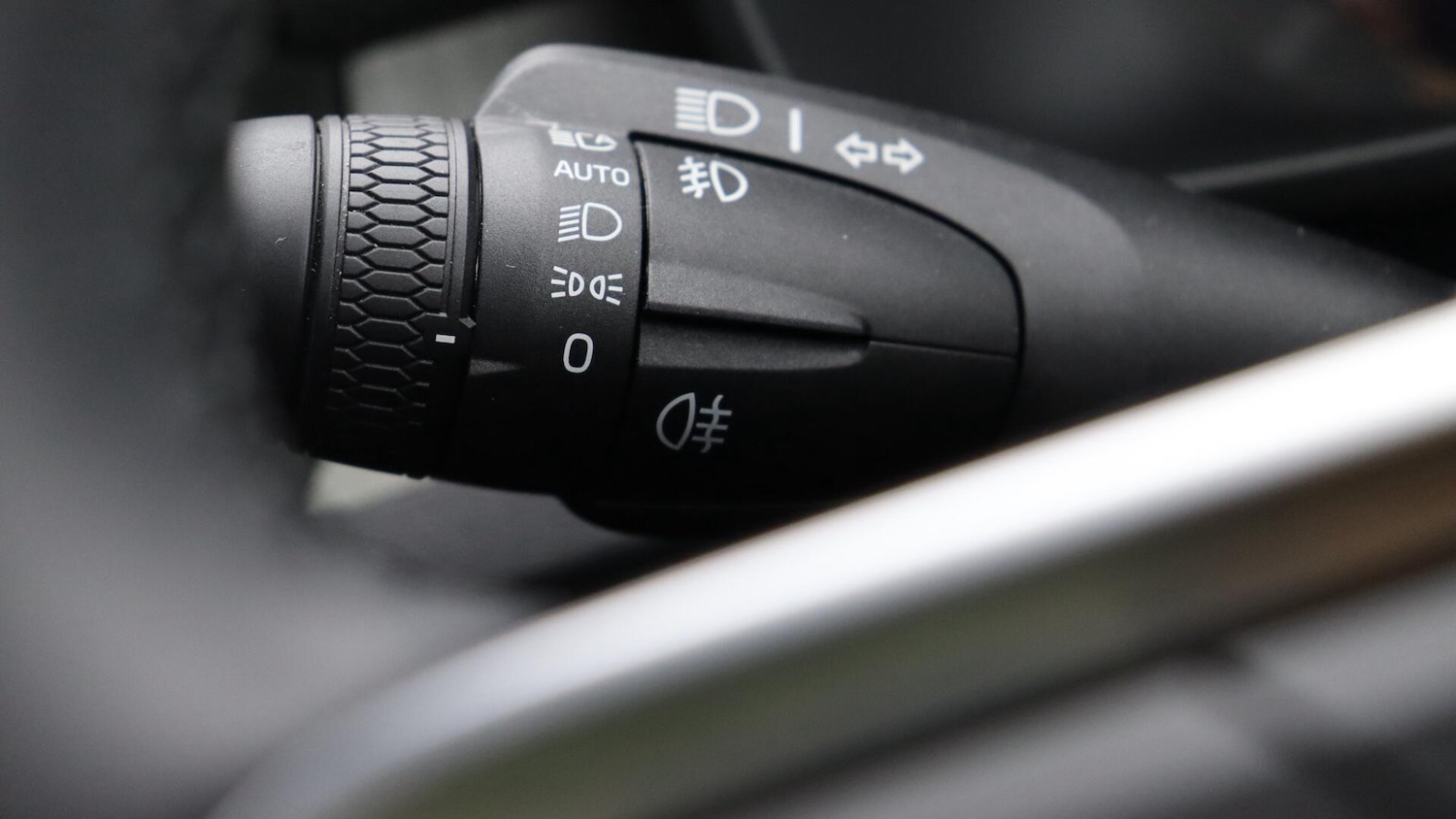 Used Volvo XC40 2025 for sale - 76109309: Photo 23