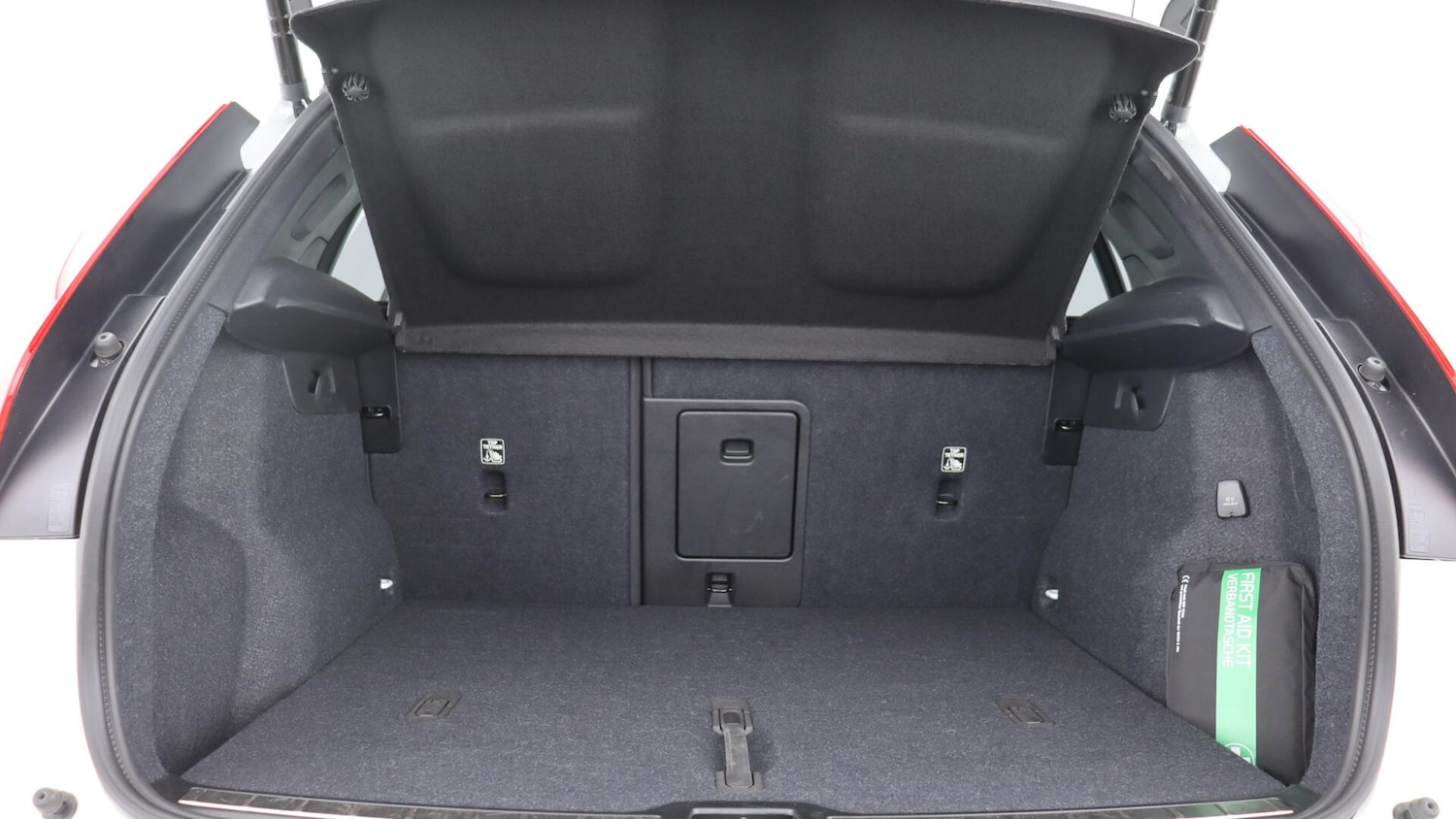 Used Volvo XC40 2025 for sale - 76109309: Photo 34