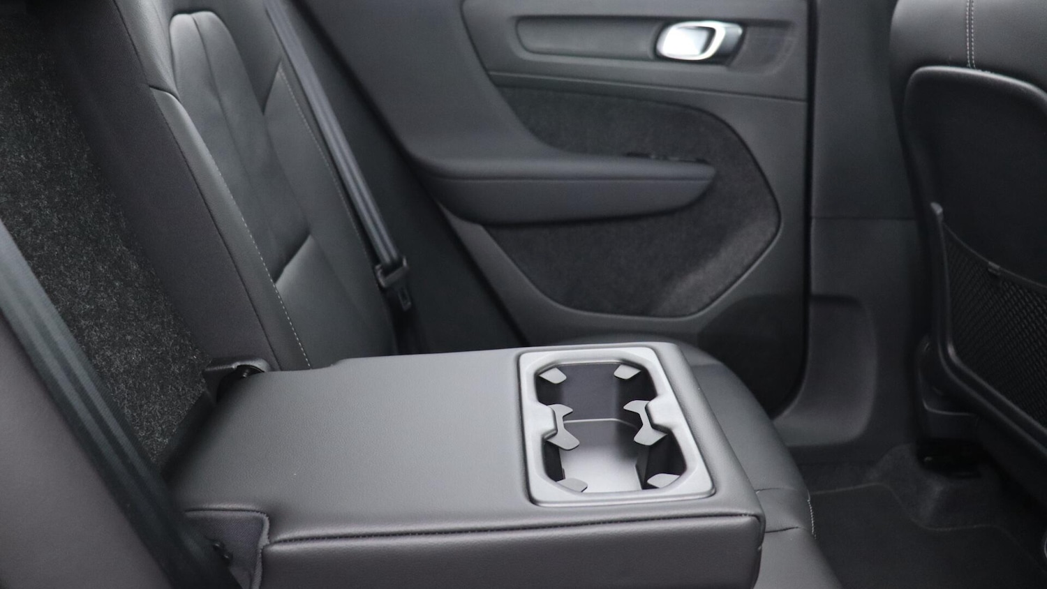 Used Volvo XC40 2025 for sale - 76109309: Photo 35