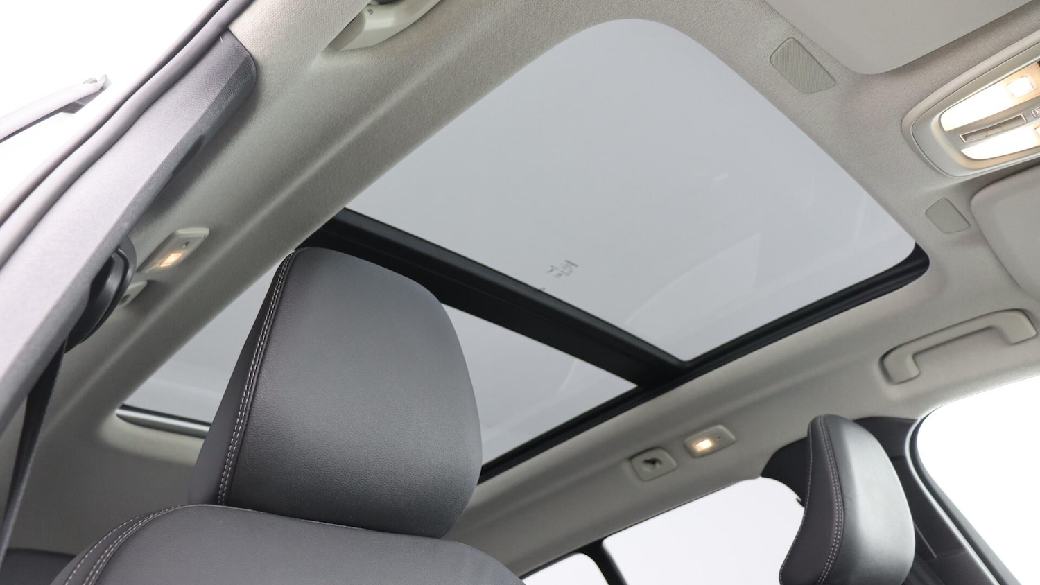 Used Volvo XC40 2025 for sale - 76109309: Photo 44