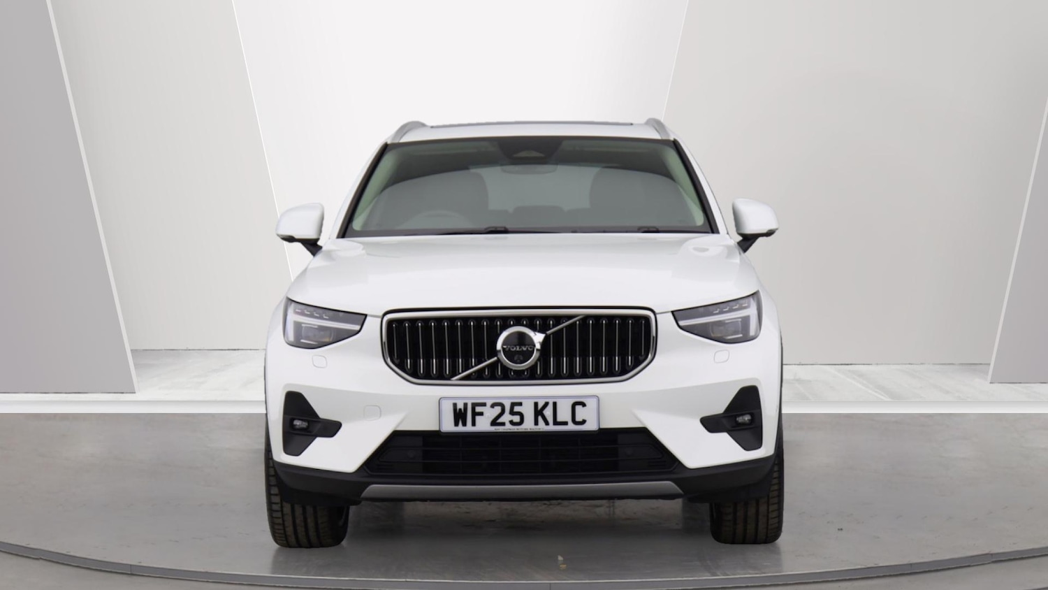 Used Volvo XC40 2025 for sale - 76109309: Photo 8