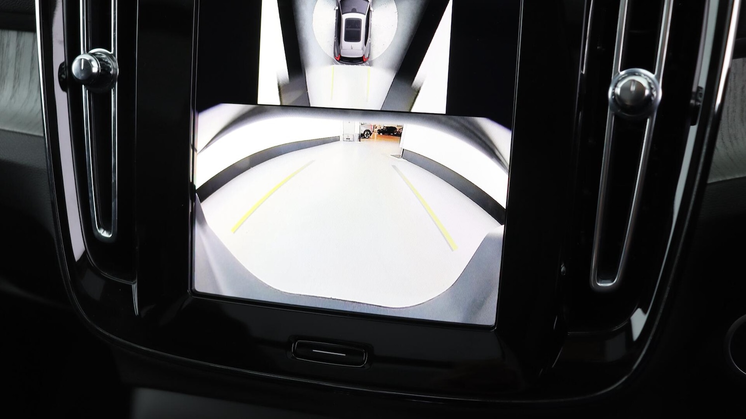Used Volvo XC40 2025 for sale - 76348796: Photo 19