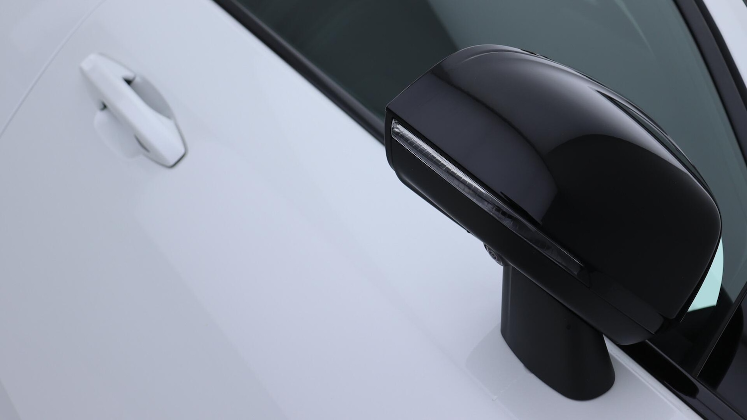 Used Volvo XC40 2025 for sale - 76348796: Photo 36