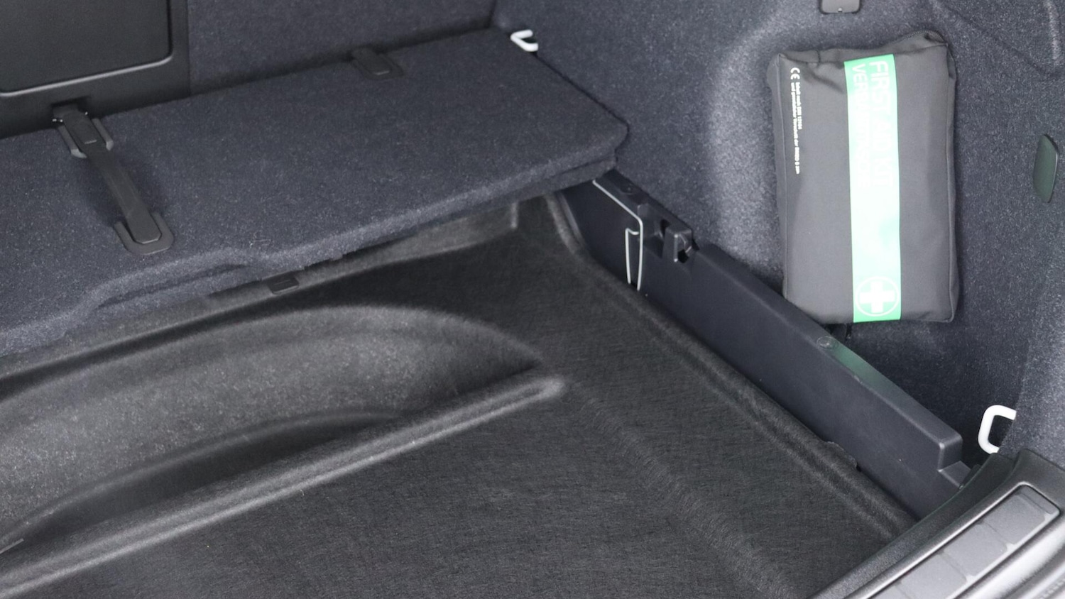 Used Volvo XC40 2025 for sale - 76348796: Photo 38