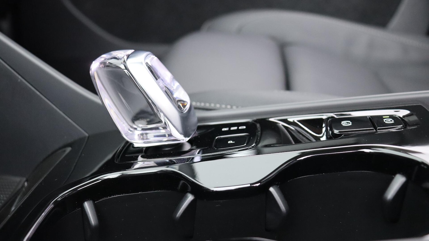 Used Volvo XC40 2025 for sale - 76348796: Photo 46