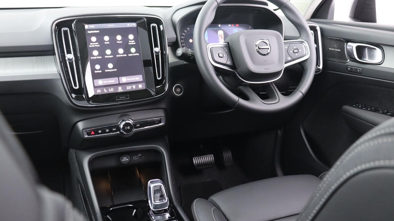 Used Volvo XC40 2025 for sale - 76348796: Photo 48