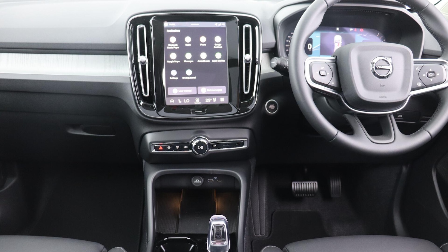 Used Volvo XC40 2025 for sale - 76348796: Photo 5