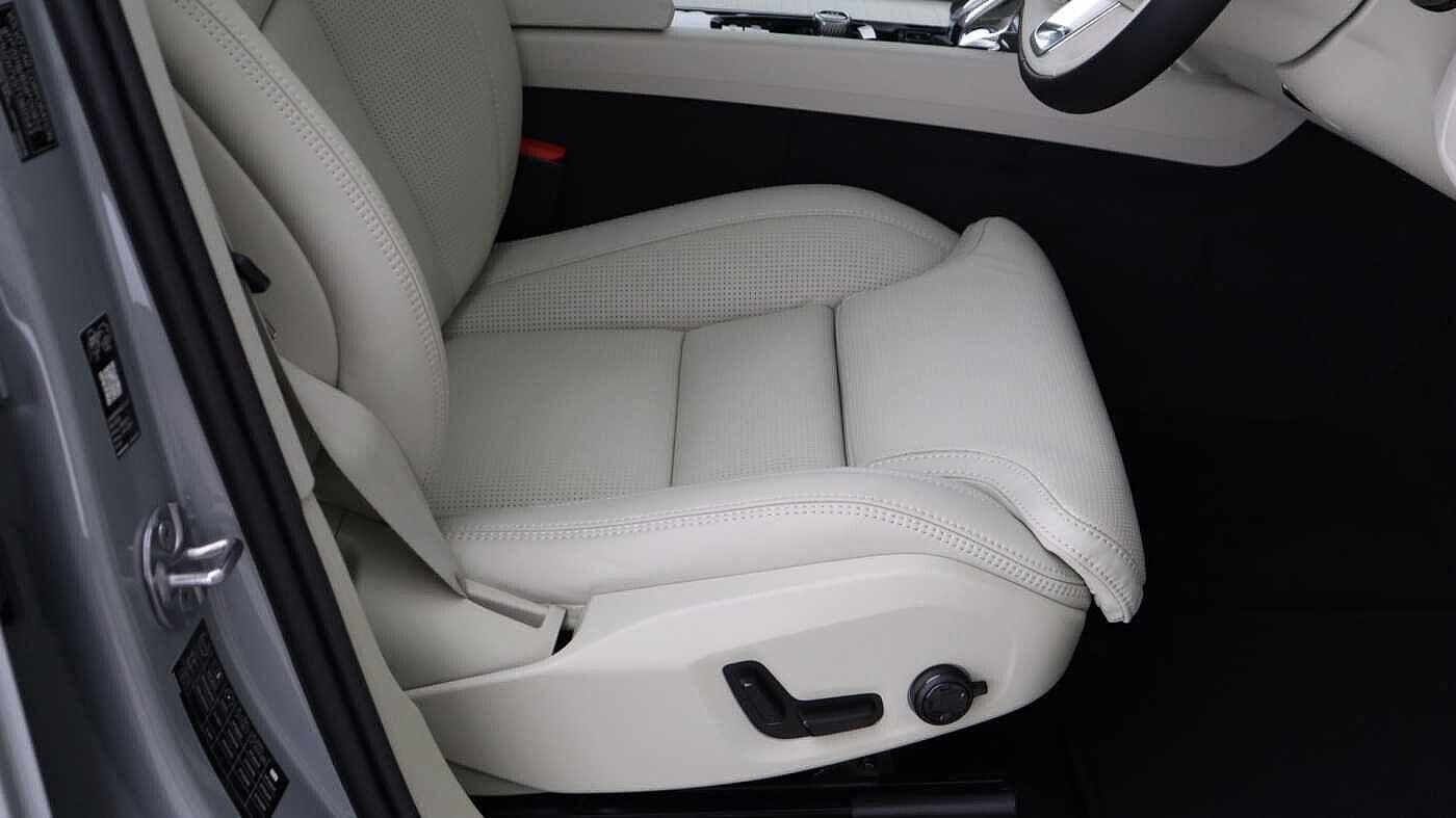 Used Volvo XC60 2025 for sale - 76349460: Photo 32