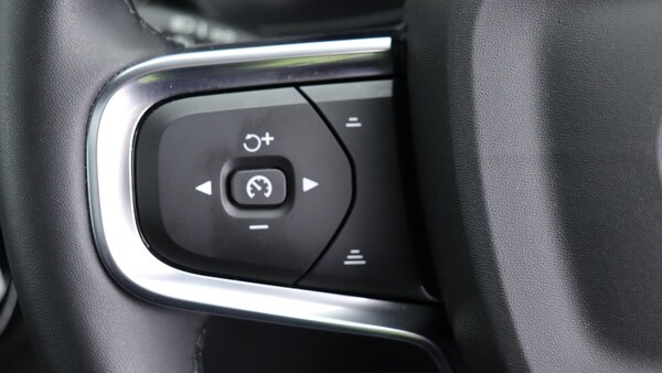 Used Volvo XC40 2025 for sale - 76213847: Photo 21