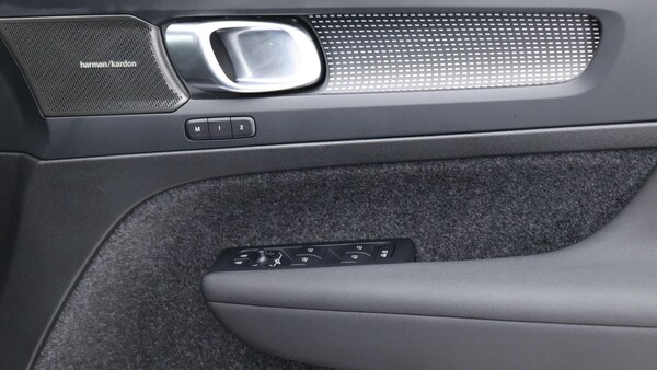 Used Volvo XC40 2025 for sale - 76213847: Photo 29