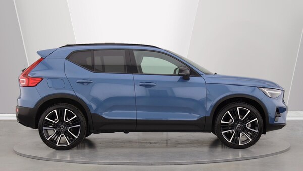 Used Volvo XC40 2025 for sale - 76213847: Photo 3