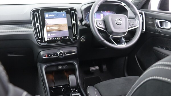 Used Volvo XC40 2025 for sale - 76213847: Photo 40