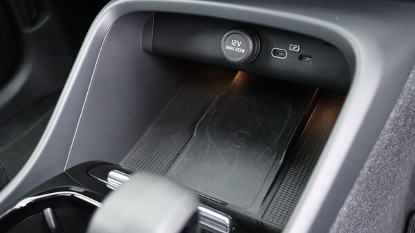 Used Volvo XC40 2025 for sale - 76213847: Photo 45