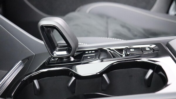 Used Volvo XC40 2025 for sale - 76213847: Photo 48