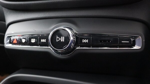 Used Volvo XC40 2025 for sale - 76213847: Photo 49