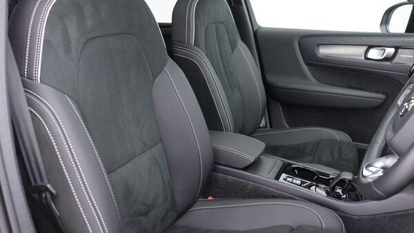Used Volvo XC40 2025 for sale - 76213847: Photo 52