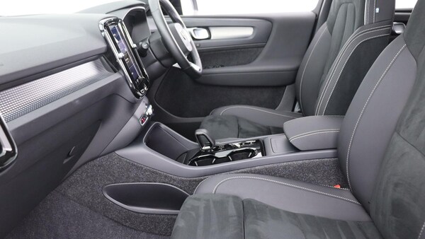 Used Volvo XC40 2025 for sale - 76213847: Photo 54