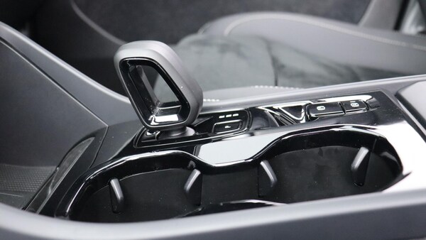 Used Volvo XC40 2025 for sale - 76213847: Photo 55