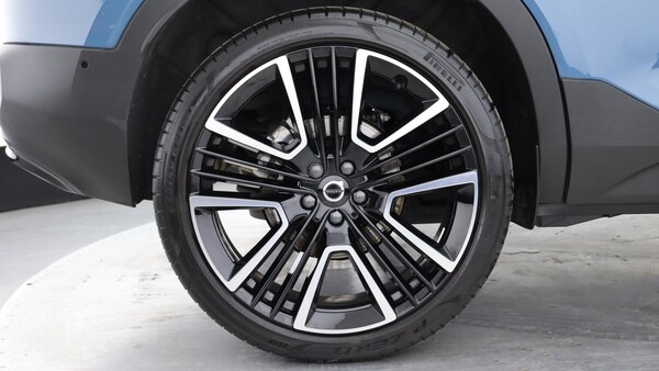 Used Volvo XC40 2025 for sale - 76213847: Photo 9