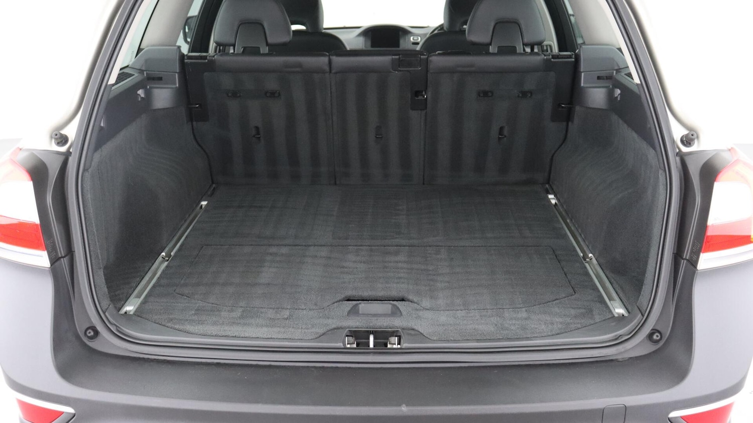 Used Volvo XC70 2015 for sale - 76327346: Photo 13