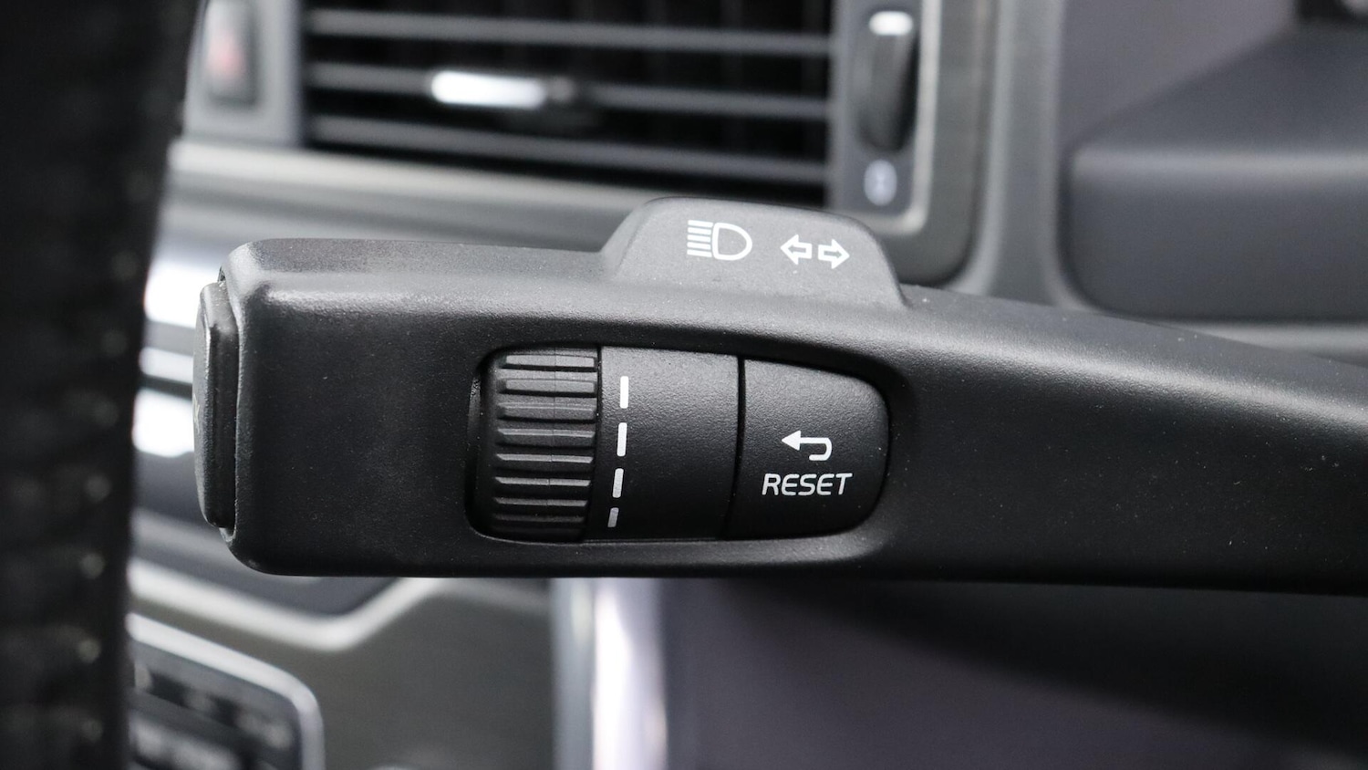 Used Volvo XC70 2015 for sale - 76327346: Photo 20
