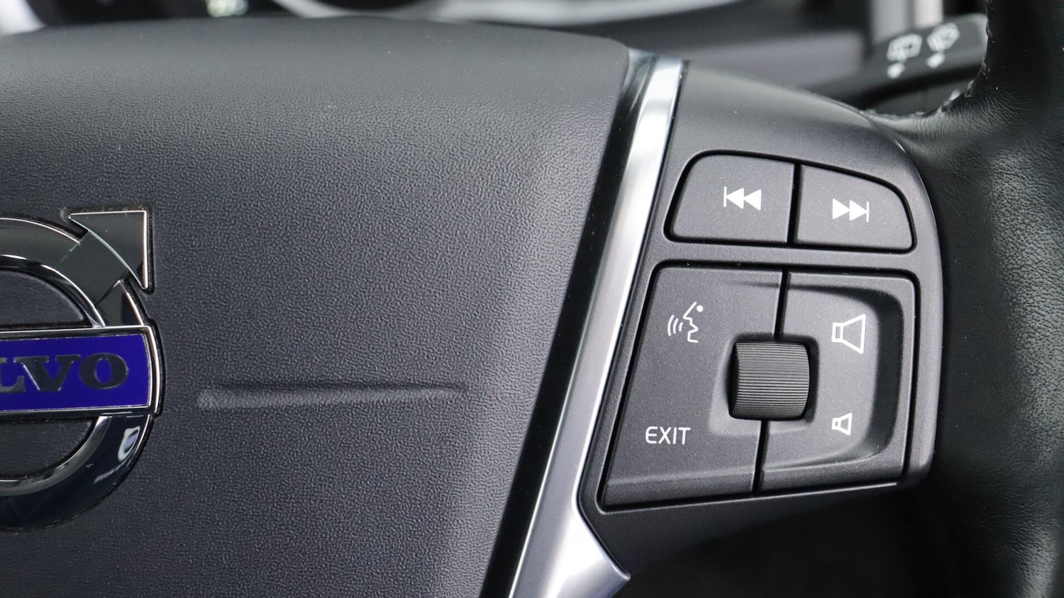 Used Volvo XC70 2015 for sale - 76327346: Photo 22