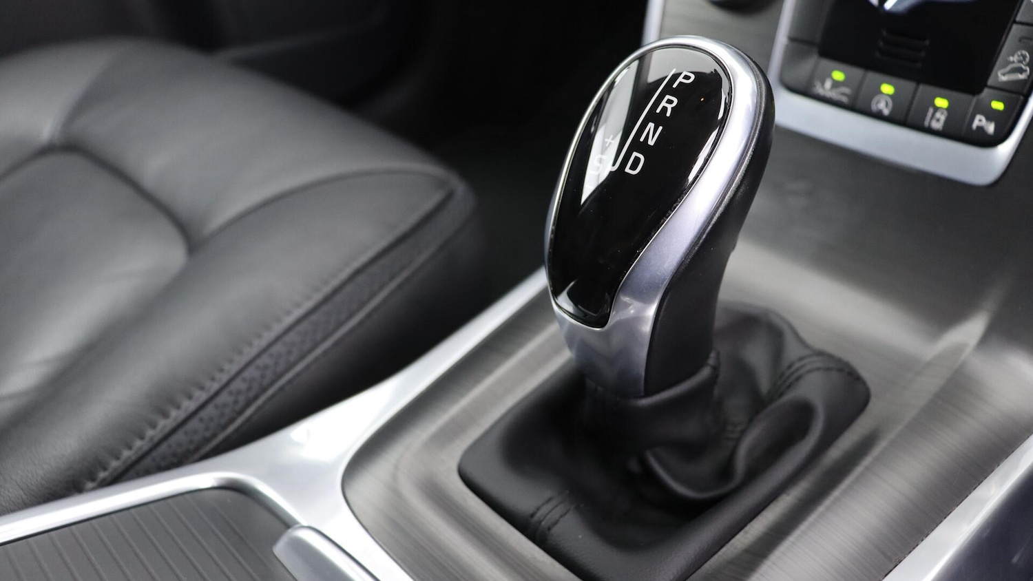Used Volvo XC70 2015 for sale - 76327346: Photo 25