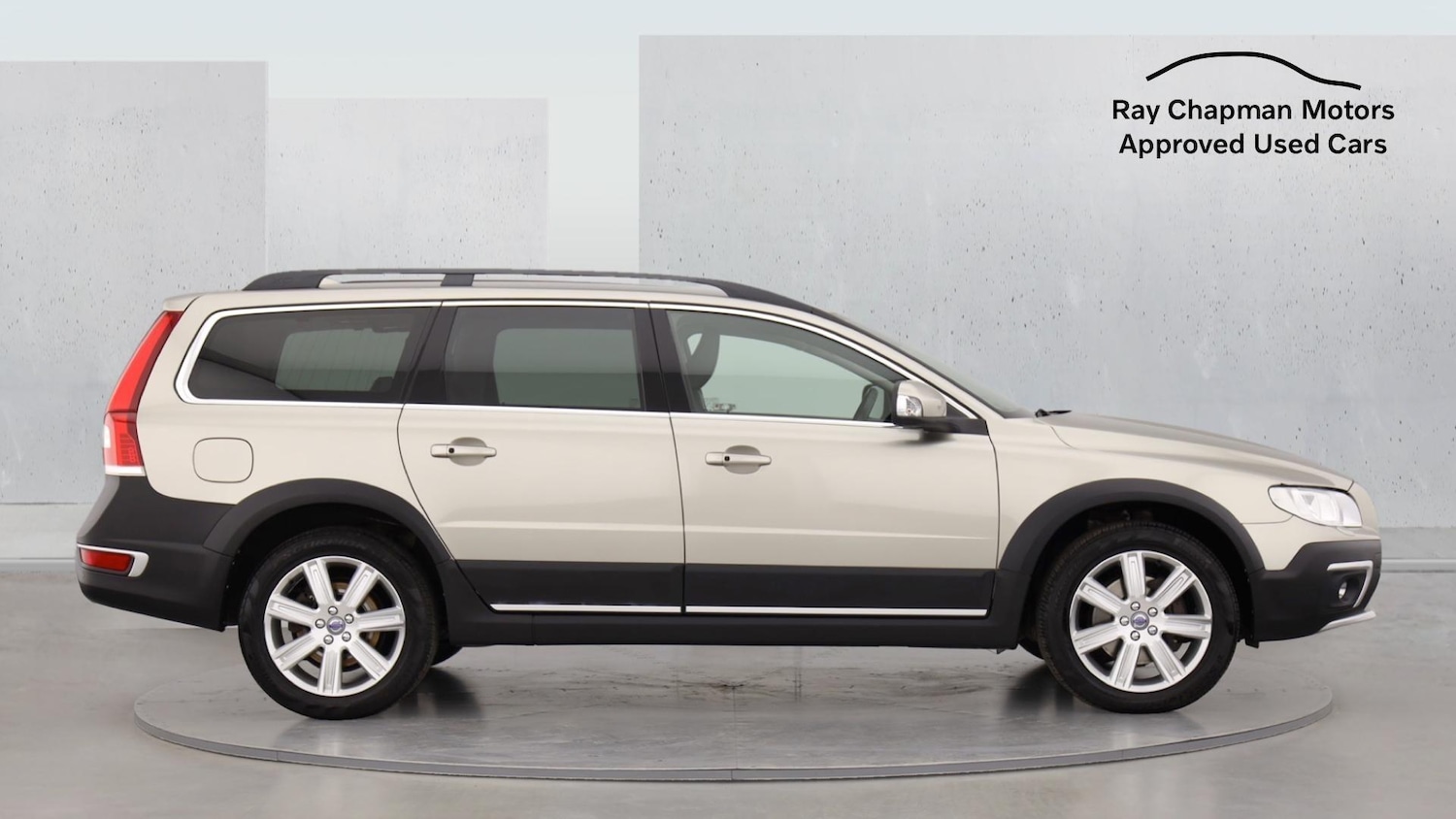 Used Volvo XC70 2015 for sale - 76327346: Photo 3