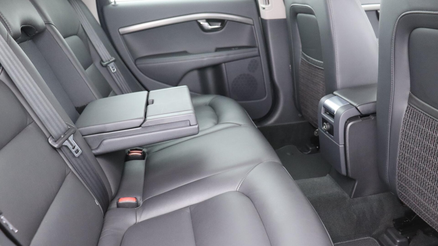Used Volvo XC70 2015 for sale - 76327346: Photo 33