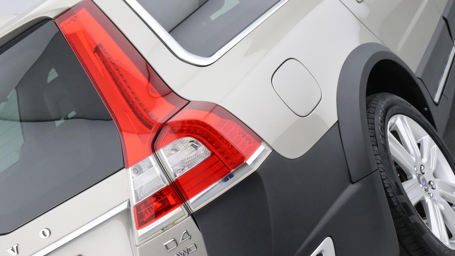 Used Volvo XC70 2015 for sale - 76327346: Photo 36