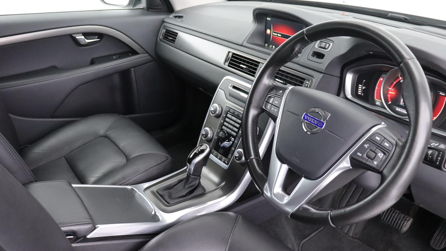 Used Volvo XC70 2015 for sale - 76327346: Photo 4