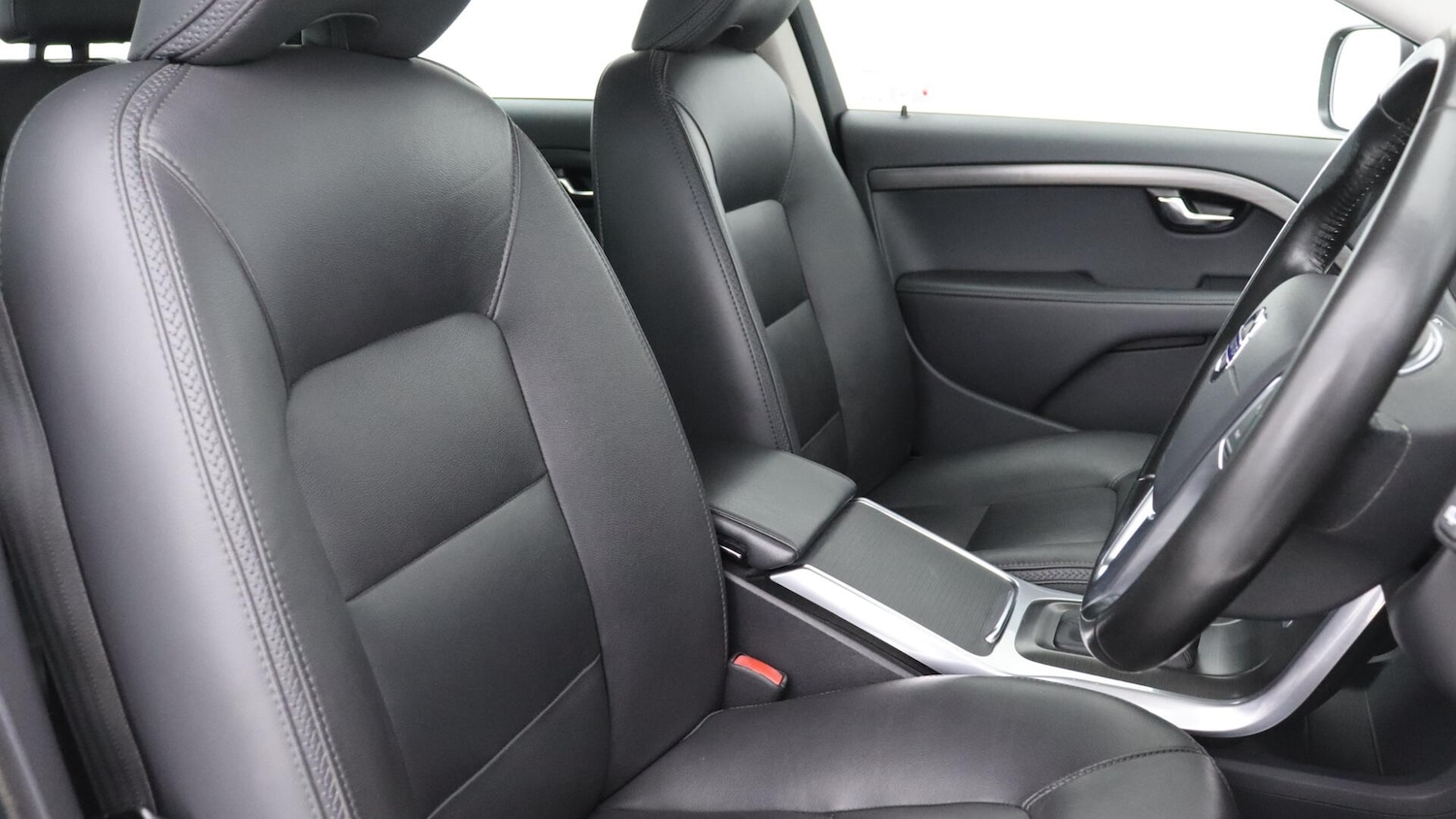 Used Volvo XC70 2015 for sale - 76327346: Photo 48