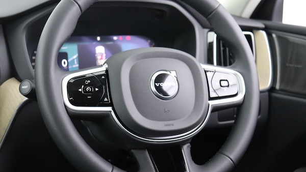 Used Volvo XC60 2025 for sale - 76238725: Photo 10