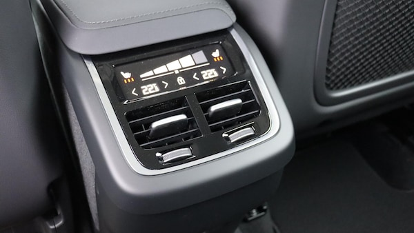 Used Volvo XC60 2025 for sale - 76238725: Photo 43
