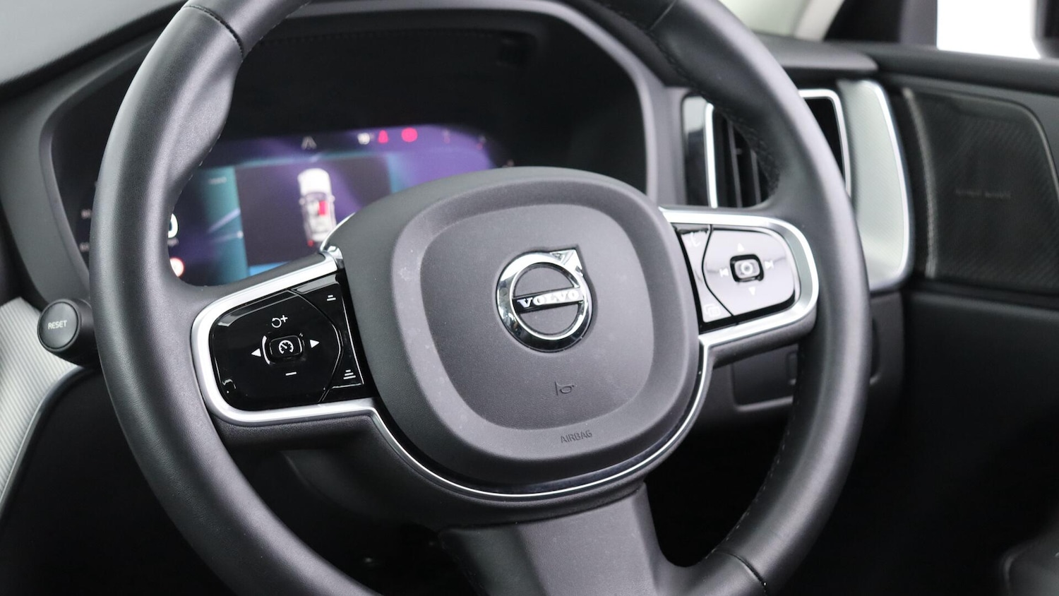 Used Volvo XC60 2022 for sale - 76072458: Photo 10