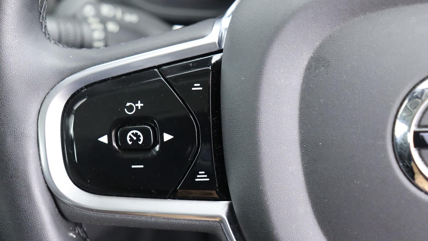 Used Volvo XC60 2022 for sale - 76072458: Photo 21