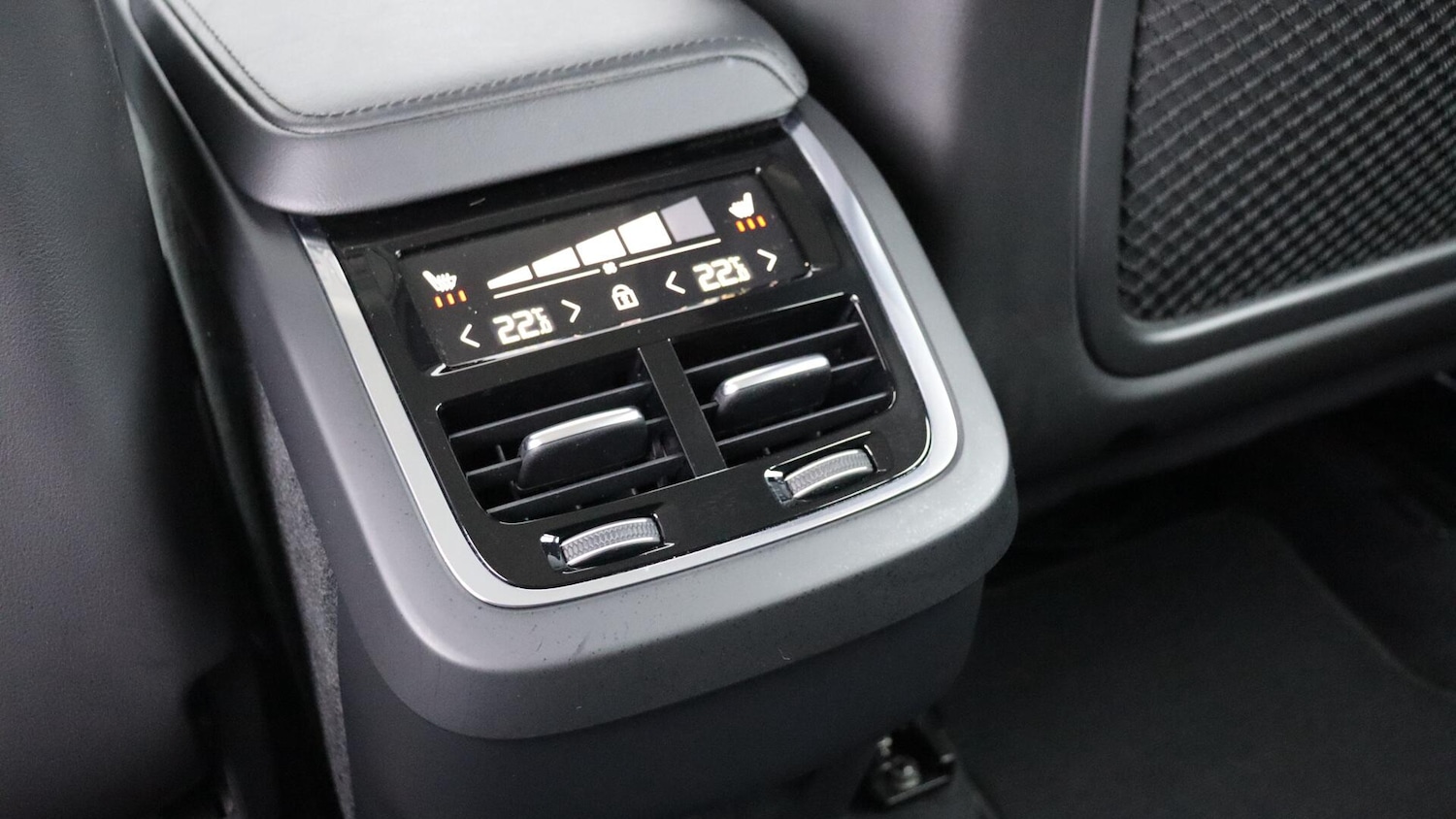 Used Volvo XC60 2022 for sale - 76072458: Photo 43