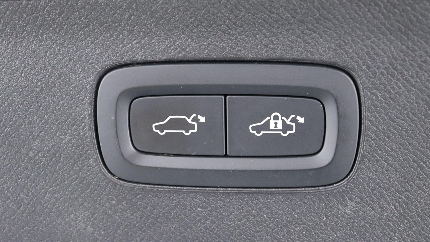 Used Volvo XC90 2023 for sale - 76085022: Photo 35
