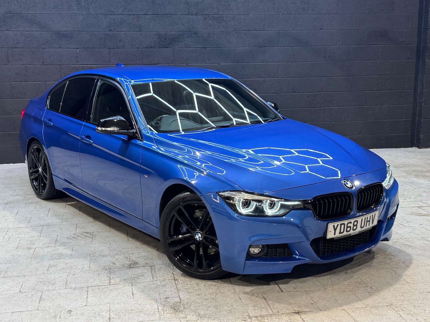 Used BMW 3 Series 2018 for sale - 76397224: Photo 17