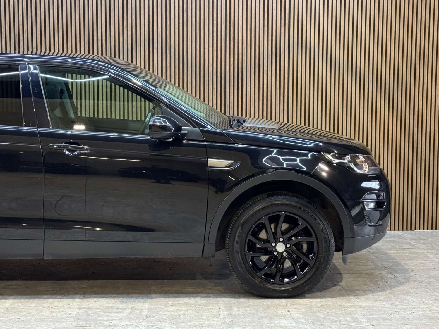 Used Land Rover Discovery Sport 2018 for sale - 77833267: Photo 18