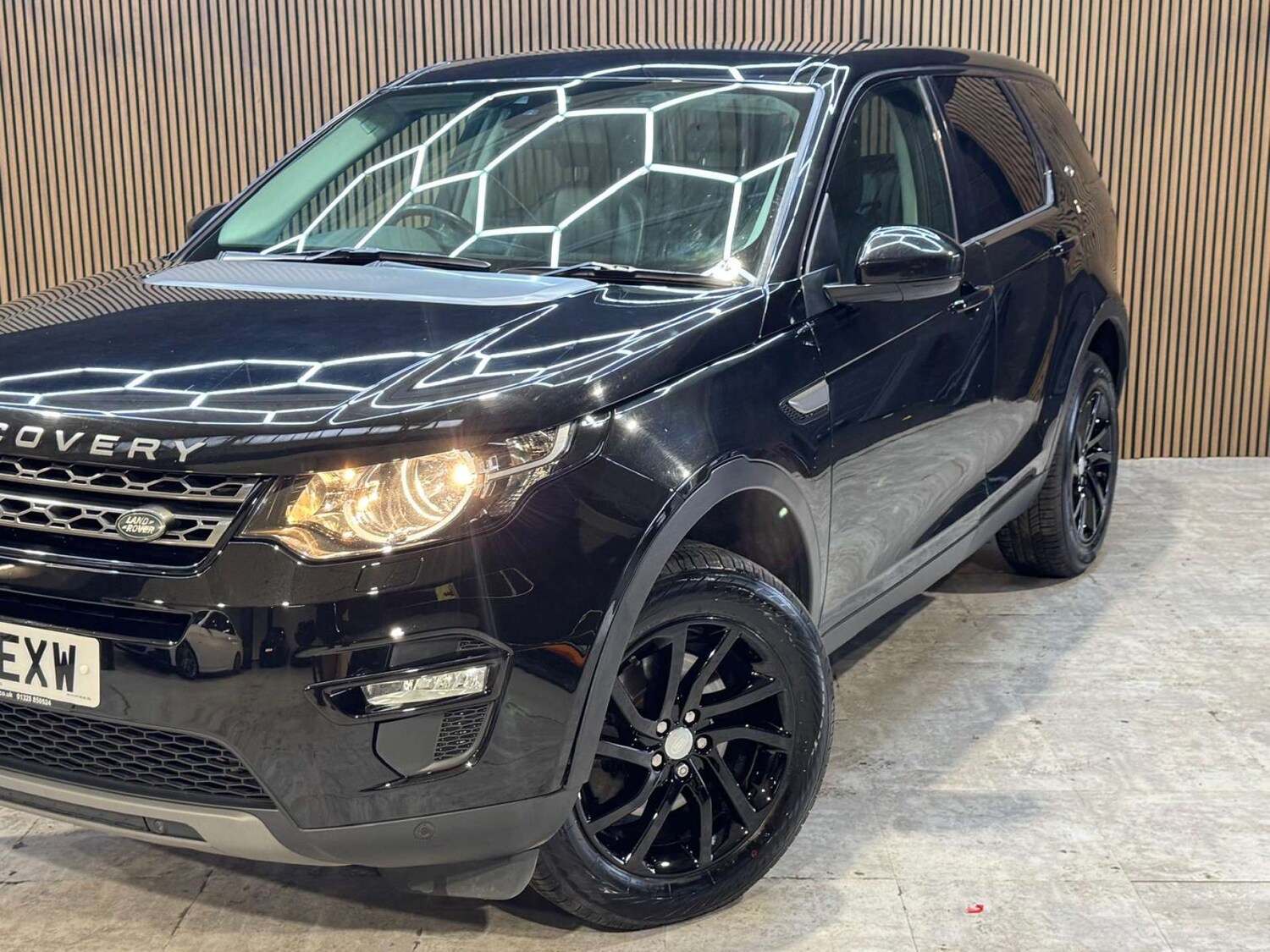 Used Land Rover Discovery Sport 2018 for sale - 77833267: Photo 39