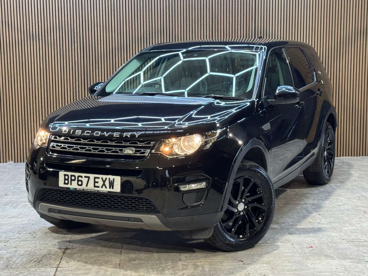 Used Land Rover Discovery Sport 2018 for sale - 77833267: Photo 4